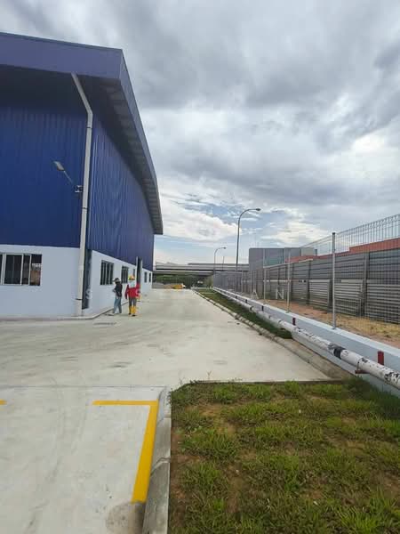 Detached Factory for Rent in Taman Kempas (Tampoi) - SASER TAN. - Exterior - PropertyGuru.com.my