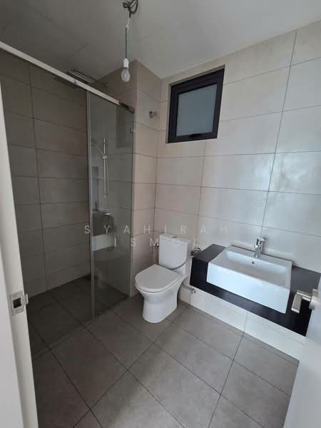 Servis Apartment untuk Disewa di Sunway D'hill Residences - Syahirah Ismol - Bathroom - PropertyGuru.com.my