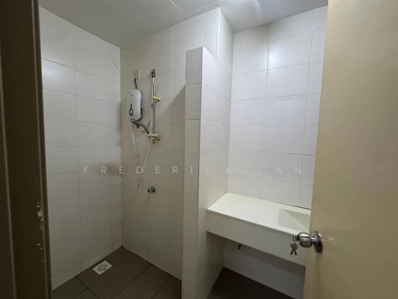 Service Residence for Sale at Platinum Lake PV 21 - Frederick Tan - Bathroom - PropertyGuru.com.my