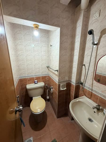 2-storey Terraced House for Sale in Pandan Indah (Ampang) - Eric Ong - Bathroom - PropertyGuru.com.my