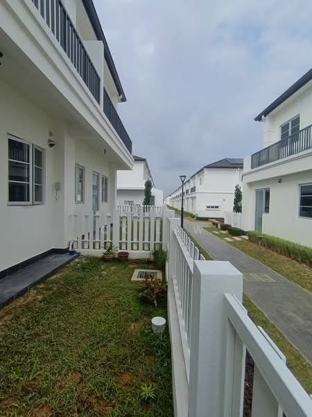 Rumah Teres 2-Tingkat untuk Dijual di Eco Majestic (Semenyih) - CK Law - Exterior - PropertyGuru.com.my