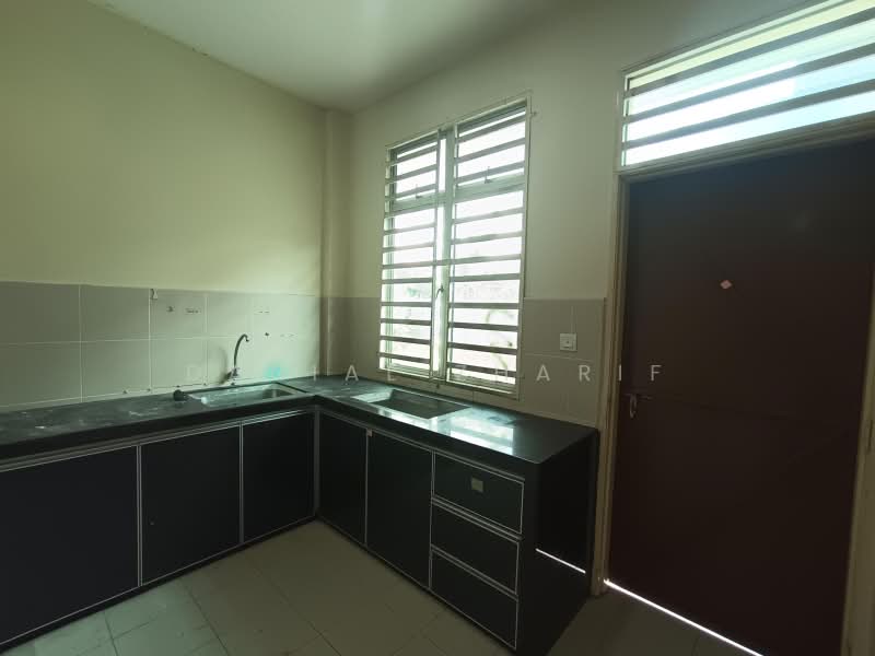 Rumah Berkembar untuk Dijual di Sungai Ara (Penang) - Danial Zharif - Kitchen - PropertyGuru.com.my