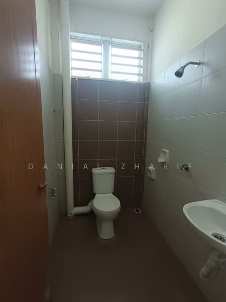 Rumah Berkembar untuk Dijual di Sungai Ara (Penang) - Danial Zharif - Bathroom - PropertyGuru.com.my