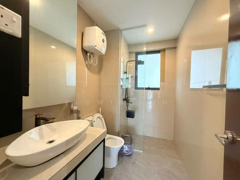 Condominium for Rent at Amberside @ Country Garden Danga Bay - Eldwin Soh - Bathroom - PropertyGuru.com.my