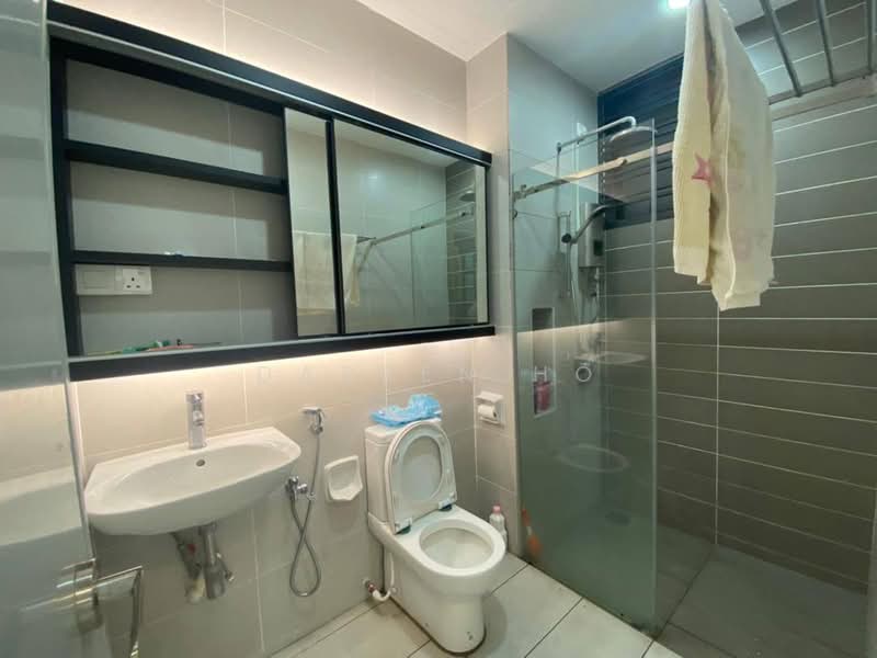 Kondominium untuk Dijual di PARC Regency (Residensi Masai) - Darren Ho - Bathroom - PropertyGuru.com.my
