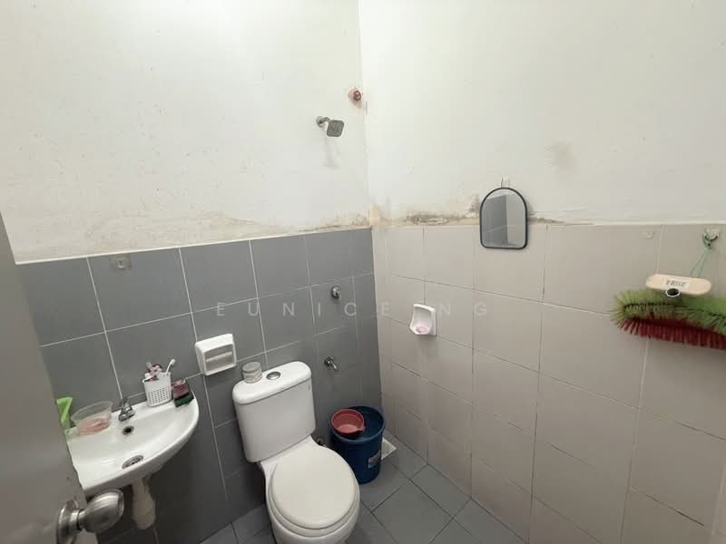1-storey Terraced House for Sale in Kulai (Johor) - Eunice Ng - Bathroom - PropertyGuru.com.my
