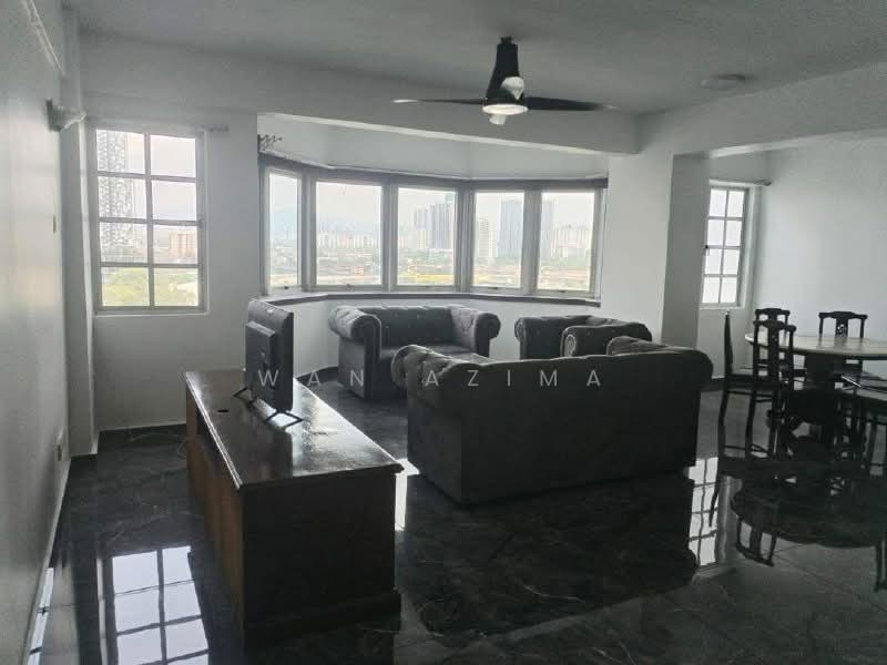 Condominium for Sale at Heritage - Wan Azima - Living Room - PropertyGuru.com.my