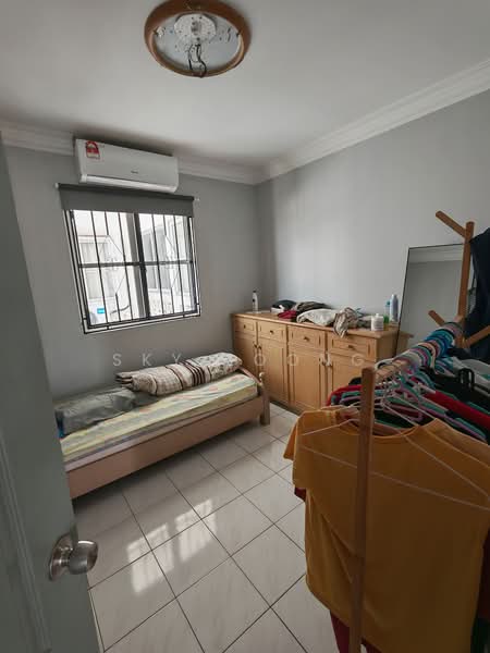 Kondominium untuk Dijual di Pantai Hillpark 2 - Sky Loong - Bedroom - PropertyGuru.com.my