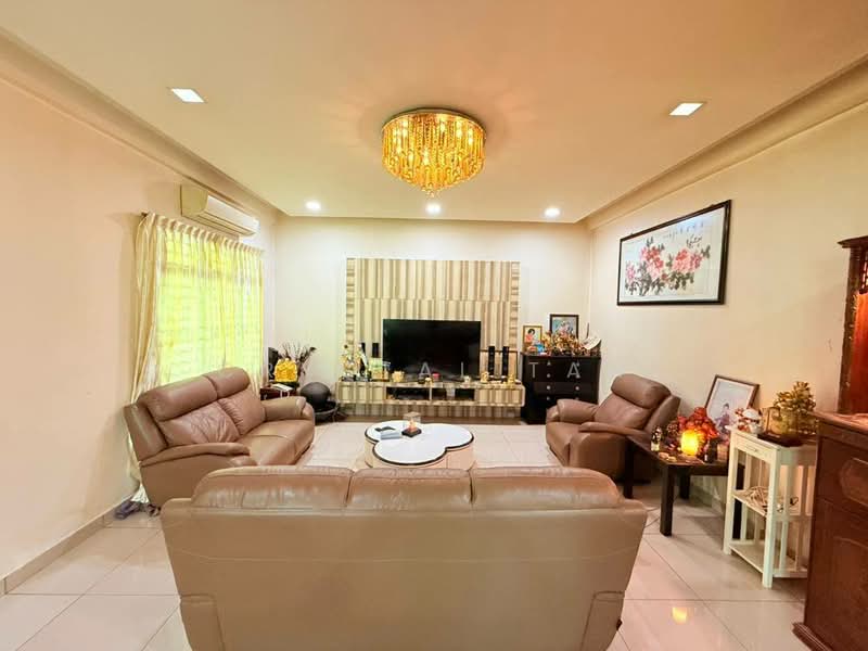 Semi-Detached House for Sale in Taman Nusa Bestari (Iskandar Puteri (Nusajaya)) - Crystal Tan - Living Room - PropertyGuru.com.my