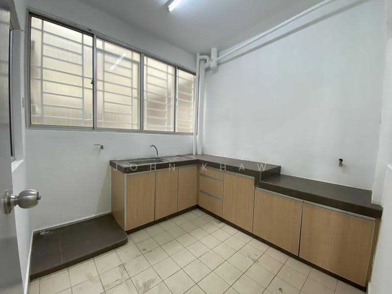 Condominium for Sale at Kinrara Mas - John Khaw - Kitchen - PropertyGuru.com.my