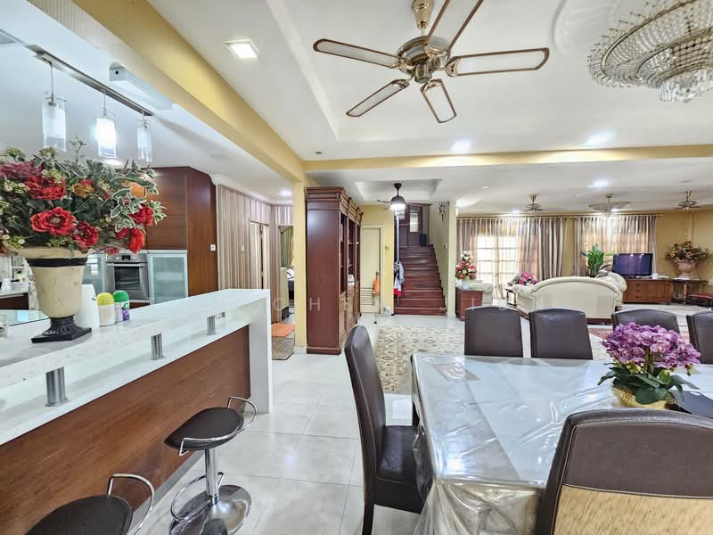 Bungalow for Sale in Ampang Jaya (Ampang) - Tan Chew Jiun - Living Room - PropertyGuru.com.my