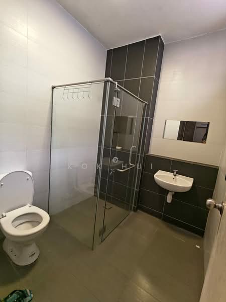 Cluster House for Sale in Taman Adda Heights (Tebrau) - Kok Hui - Bathroom - PropertyGuru.com.my