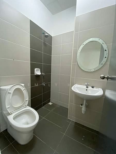 2-storey Terraced House for Sale in Taman Mutiara Rini (Skudai) - Emily Hau - Bathroom - PropertyGuru.com.my