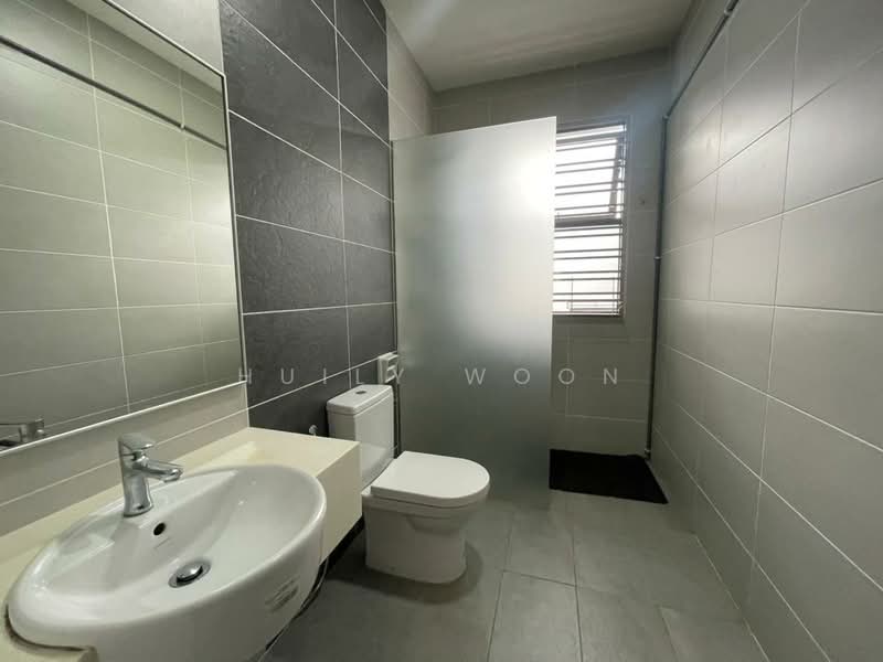Rumah Teres 2 Tingkat untuk Disewa di Taman Glenmarie (Johor Bahru) - Huily Woon - Bathroom - PropertyGuru.com.my