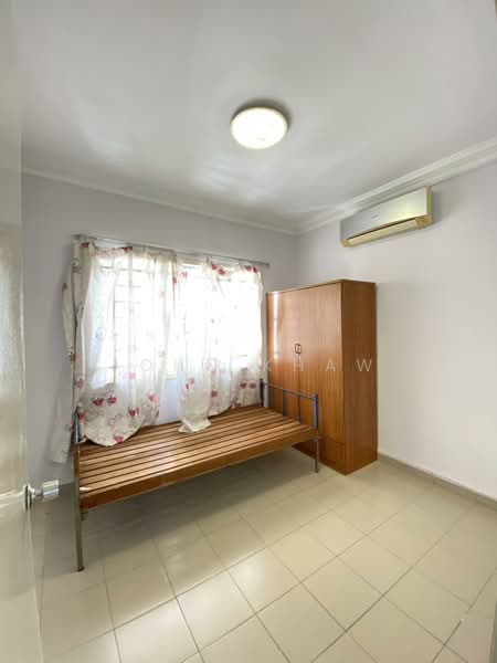 Pangsapuri untuk Dijual di Kenanga Apartments - John Khaw - Bedroom - PropertyGuru.com.my
