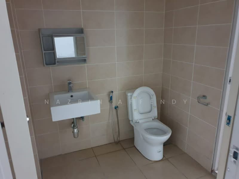 Servis Apartment untuk Dijual di i-Residence @ i-City - Nazrin Affendy - Bathroom - PropertyGuru.com.my