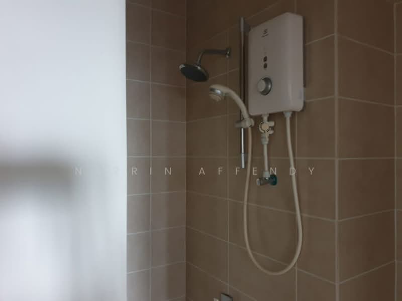 Servis Apartment untuk Dijual di i-Residence @ i-City - Nazrin Affendy - Bathroom - PropertyGuru.com.my