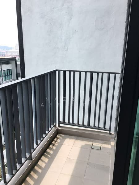 Servis Apartment untuk Dijual di i-Residence @ i-City - Nazrin Affendy - Balcony - PropertyGuru.com.my