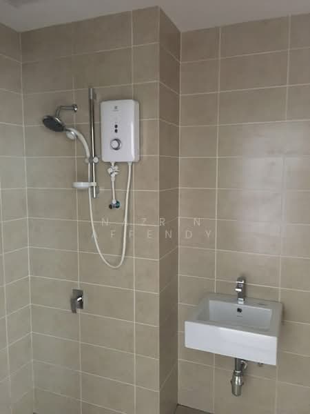 Servis Apartment untuk Dijual di i-Residence @ i-City - Nazrin Affendy - Bathroom - PropertyGuru.com.my