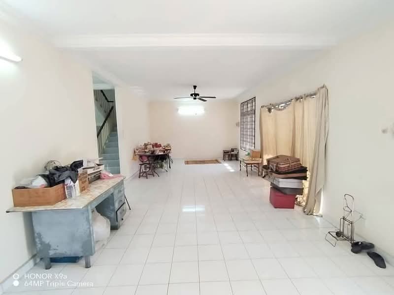 Semi-Detached House for Sale in Fair Park (Ipoh) - Lucas Chen - Living Room - PropertyGuru.com.my