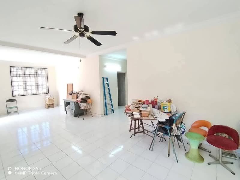 Semi-Detached House for Sale in Fair Park (Ipoh) - Lucas Chen - Living Room - PropertyGuru.com.my