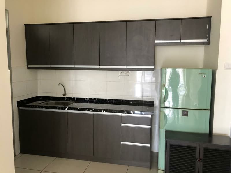 Kondominium untuk Dijual di Platinum Lake PV 20 - Elaine Yap - Kitchen - PropertyGuru.com.my