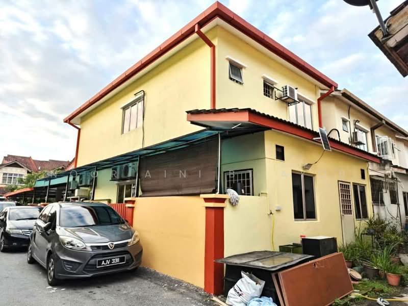 Rumah Teres 2 Tingkat untuk Dijual di Seksyen 23 (Shah Alam) - Noor Aini Bt Ayob - Exterior - PropertyGuru.com.my