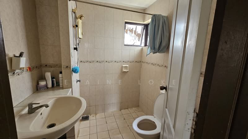 Condominium for Sale at Pelangi Utama - Elaine Loke - Bathroom - PropertyGuru.com.my