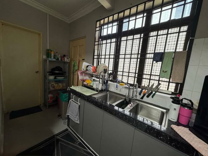 2-storey Terraced House for Sale in Taman Pulai Perdana (Kulai) - Ah Liang - Kitchen - PropertyGuru.com.my