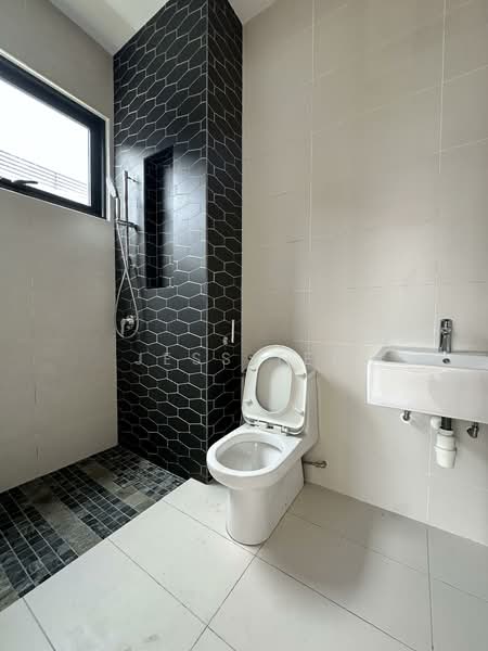 Bungalow for Sale in Shah Alam (Selangor) - Jess Tee - Bathroom - PropertyGuru.com.my