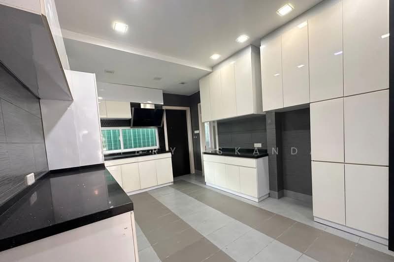 Cluster House for Sale in Ampang Jaya (Ampang) - Shaziery Iskandar - Kitchen - PropertyGuru.com.my