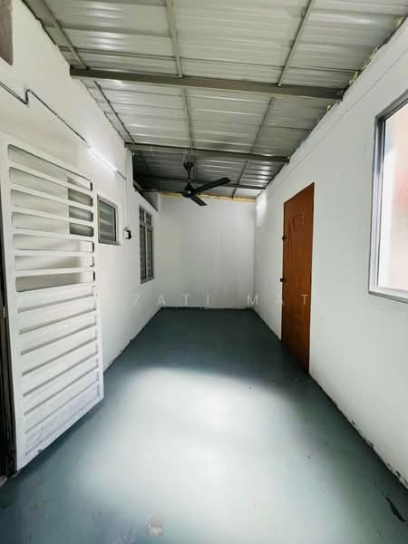 2-storey Terraced House for Sale in Taman Salak Perdana (Dengkil) - Izzati Mat - Interior - PropertyGuru.com.my