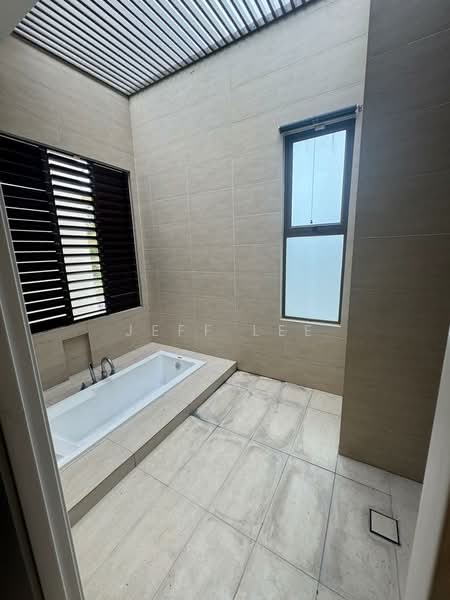 Semi-Detached House for Sale in East Ledang (Iskandar Puteri (Nusajaya)) - Jeff Lee - Bathroom - PropertyGuru.com.my