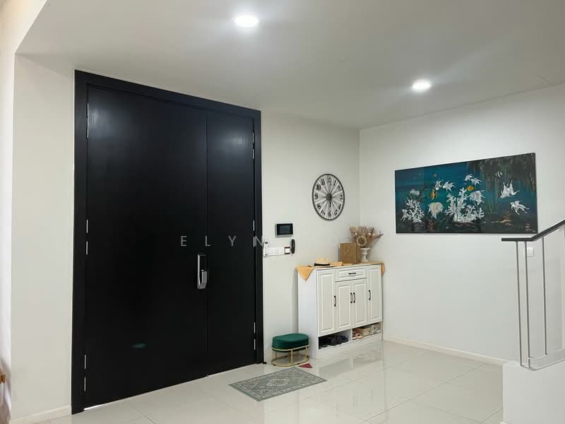Rumah Banglo untuk Disewa di Telok Panglima Garang (Selangor) - Elyn Soo - Entrance - PropertyGuru.com.my