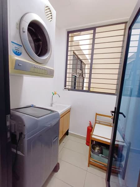 Kondominium untuk Disewa di Queens Residences Q2 @ Queens Waterfront - JeehJeeh Kaw - PropertyGuru.com.my