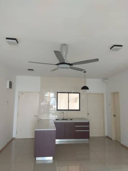 Service Residence for Rent at Vista Alam - Noor Zalifa Binti Zakaria - Kitchen - PropertyGuru.com.my