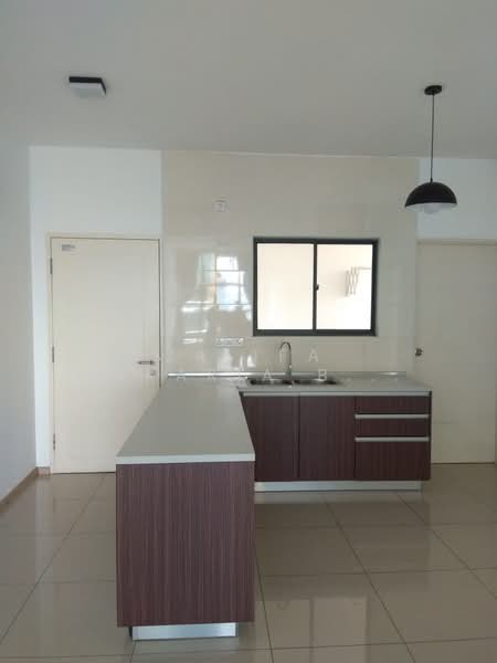 Service Residence for Rent at Vista Alam - Noor Zalifa Binti Zakaria - Kitchen - PropertyGuru.com.my