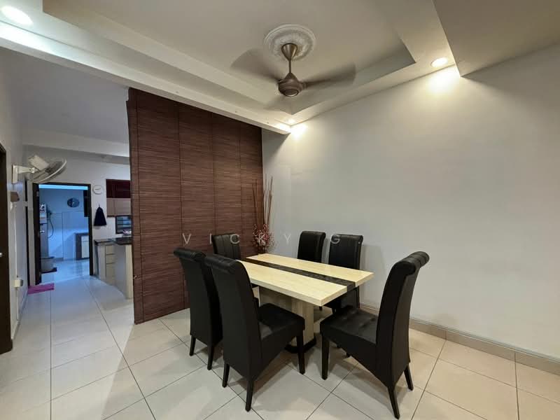 Terraced House for Rent in Rawang (Selangor) - Vicky G. - Dining Room - PropertyGuru.com.my