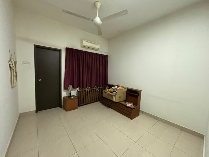 Terraced House for Rent in Rawang (Selangor) - Vicky G. - Bedroom - PropertyGuru.com.my