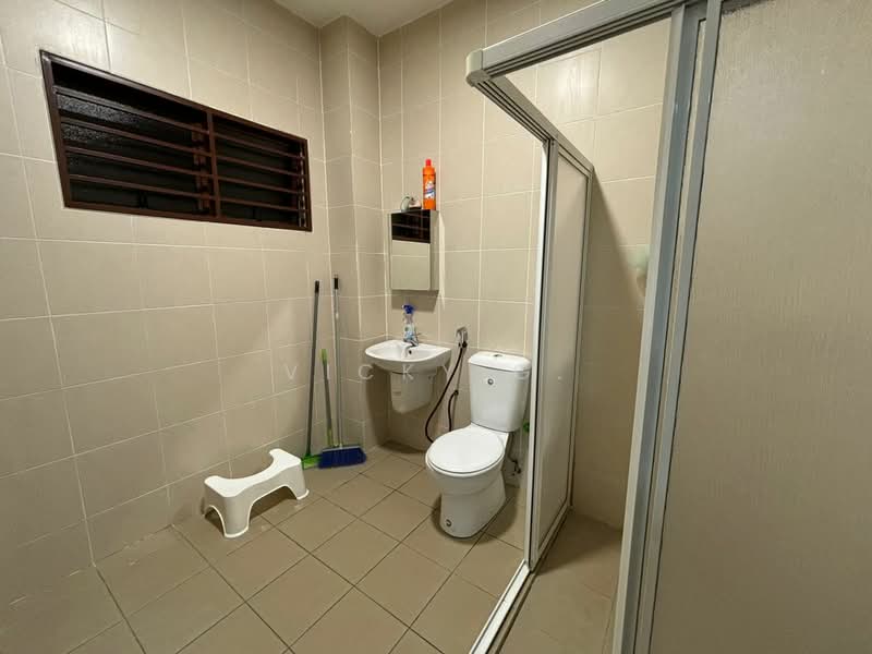 Terraced House for Rent in Rawang (Selangor) - Vicky G. - Bathroom - PropertyGuru.com.my