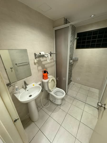 Pangsapuri untuk Dijual di Avilla Apartments - John Khaw - Bathroom - PropertyGuru.com.my