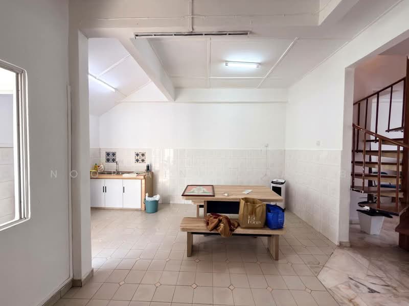 Rumah Teres 1.5 Tingkat untuk Dijual di Usj 3 (Subang Jaya) - Noor Aini Bt Ayob - Kitchen - PropertyGuru.com.my