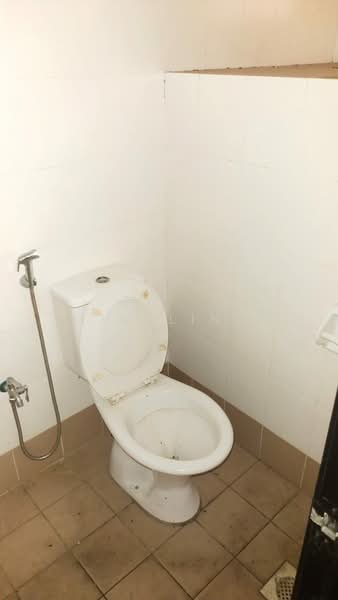 Shop for Rent in Klang (Selangor) - Jim Ling - Bathroom - PropertyGuru.com.my