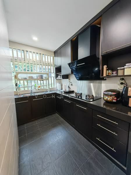 2-storey Terraced House for Sale in Taman Bestari Indah (Ulu Tiram) - Yvonne Lim - Kitchen - PropertyGuru.com.my
