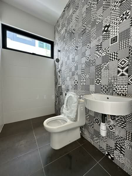 Rumah Banglo untuk Dijual di Shah Alam (Selangor) - Jess Tee - Bathroom - PropertyGuru.com.my
