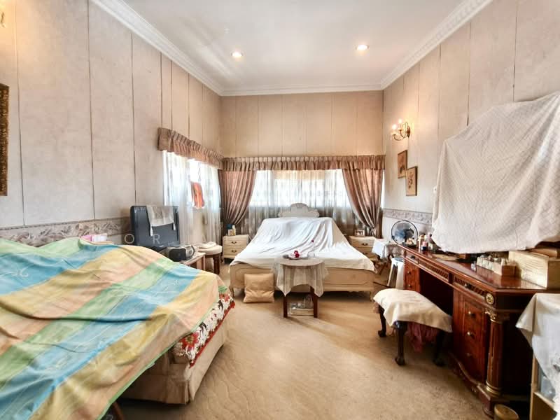 Bungalow for Sale in Seksyen 16 (Petaling Jaya) - Noor Aini Bt Ayob - Bedroom - PropertyGuru.com.my