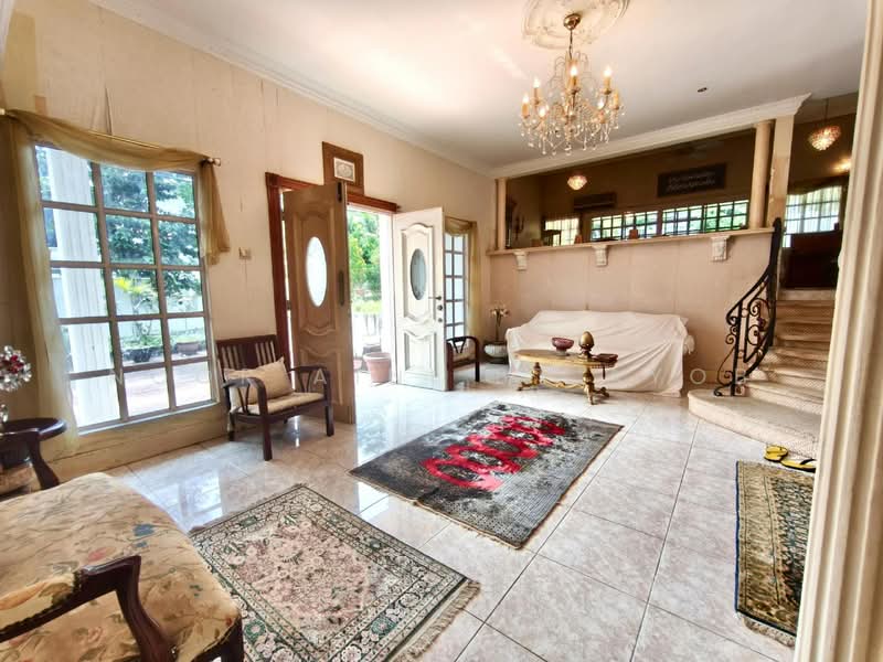 Bungalow for Sale in Seksyen 16 (Petaling Jaya) - Noor Aini Bt Ayob - Living Room - PropertyGuru.com.my