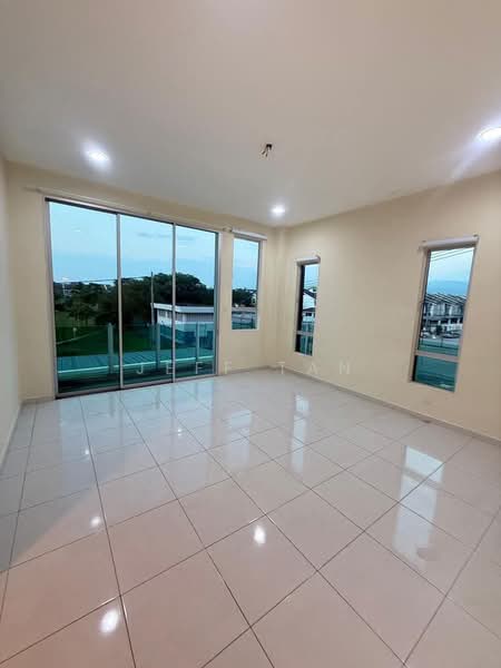 Rumah Teres 2 Tingkat untuk Dijual di Bandar Baru Sri Klebang (Chemor) - Jeff Tan - Living Room - PropertyGuru.com.my