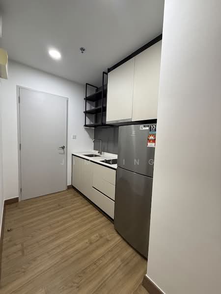 Servis Apartment untuk Disewa di The Amber Residence @ TwentyFive.7 - Jim Ling - Kitchen - PropertyGuru.com.my