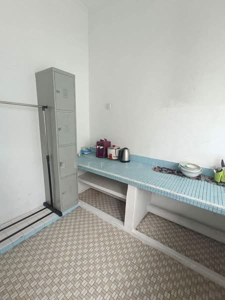 1-storey Terraced House for Rent in Taman Canning (Ipoh) - Jeff Tan - Kitchen - PropertyGuru.com.my